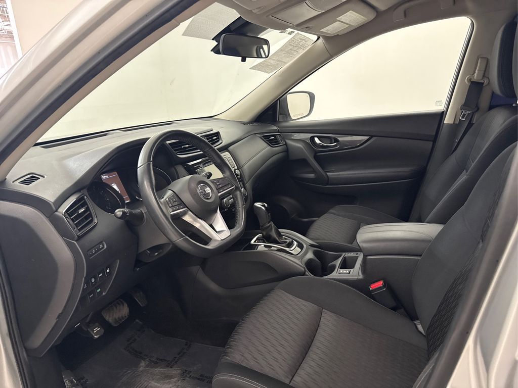 2019 Nissan Rogue SV - Photo 13