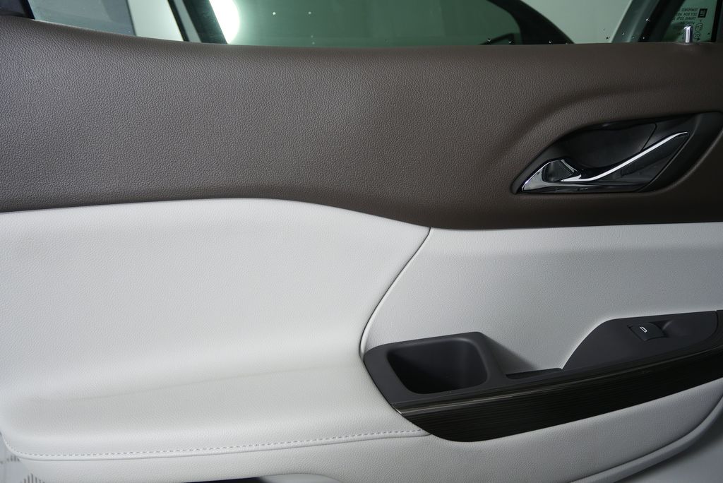 Thumbnail: 2022 GMC Acadia - 13