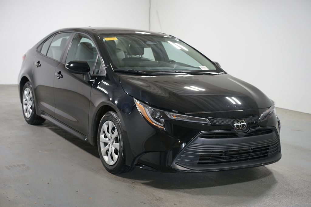 Thumbnail: 2025 Toyota Corolla - 3