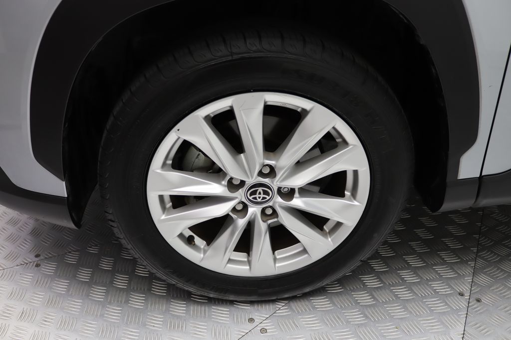 Thumbnail: 2023 Toyota Corolla Cross - 4