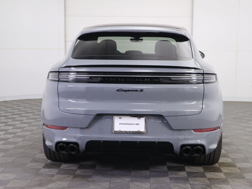 Thumbnail: 2025 Porsche  - 6