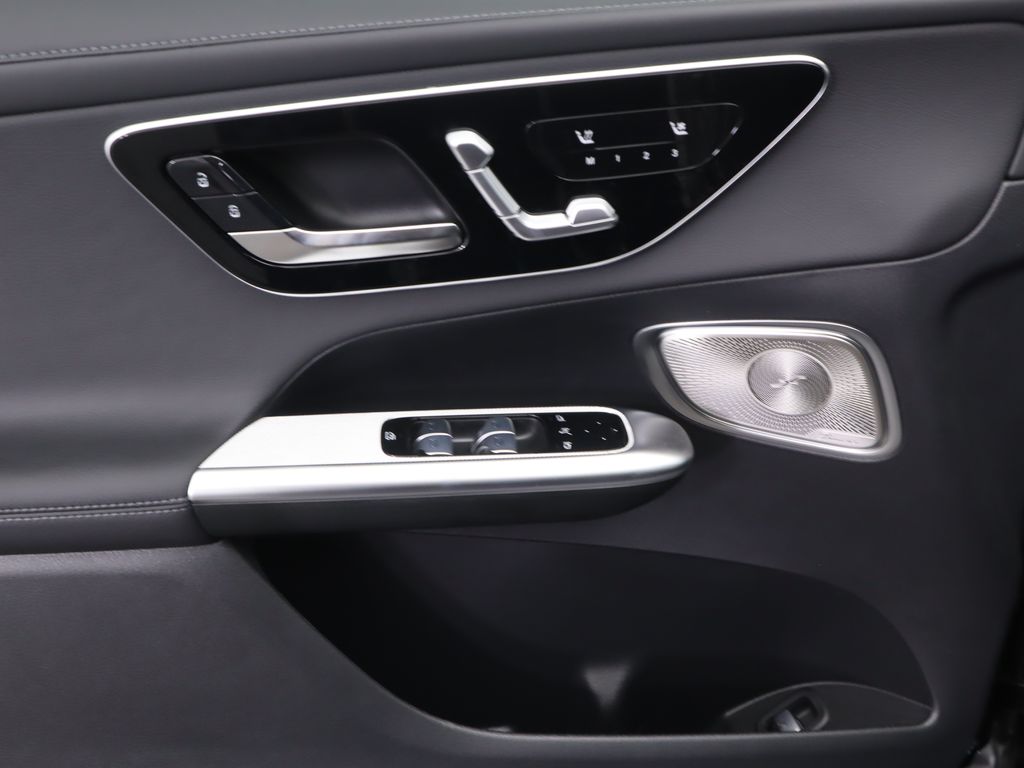 Thumbnail: 2026 Mercedes-Benz GLC - 25