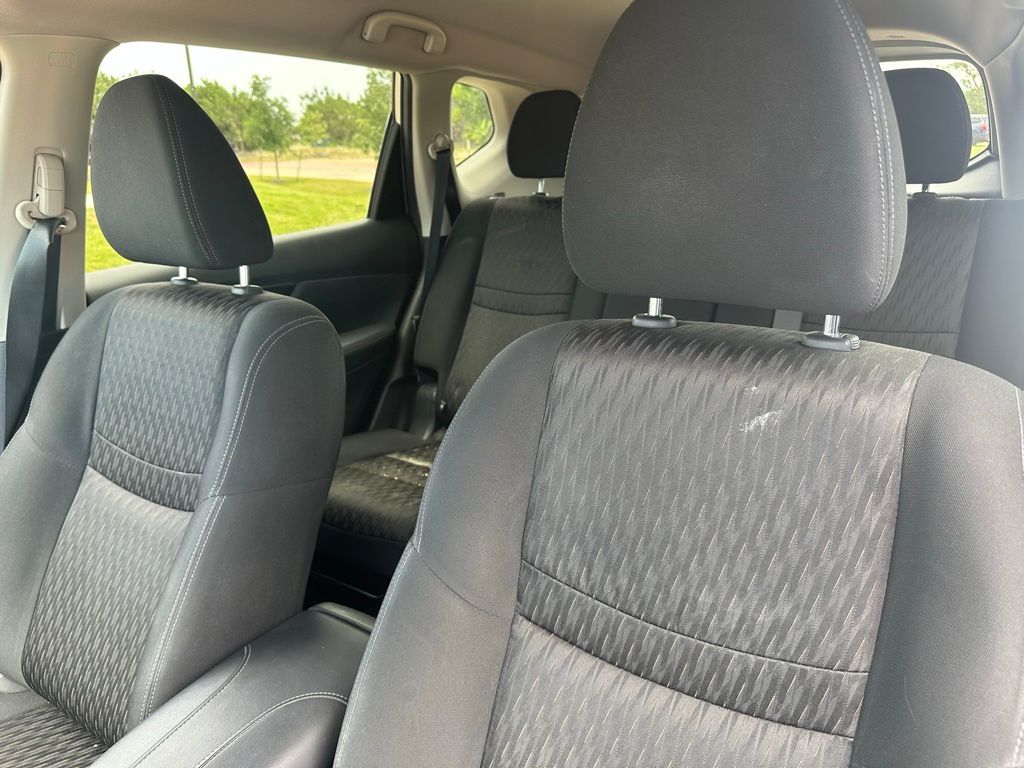 Thumbnail: 2017 Nissan Rogue - 7