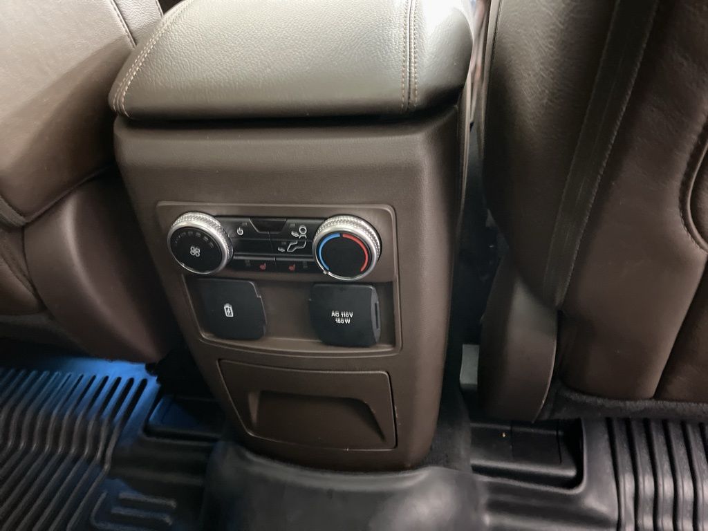 Thumbnail: 2022 Ford Explorer - 9