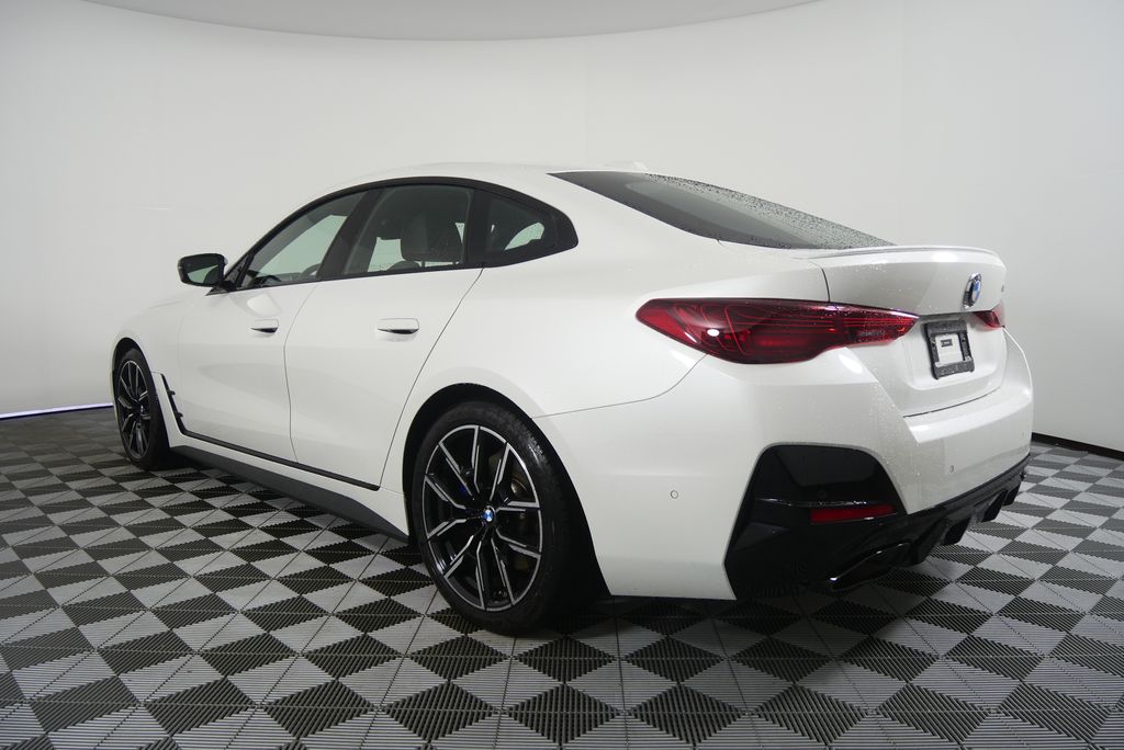 Thumbnail: 2025 BMW 4 Series - 5