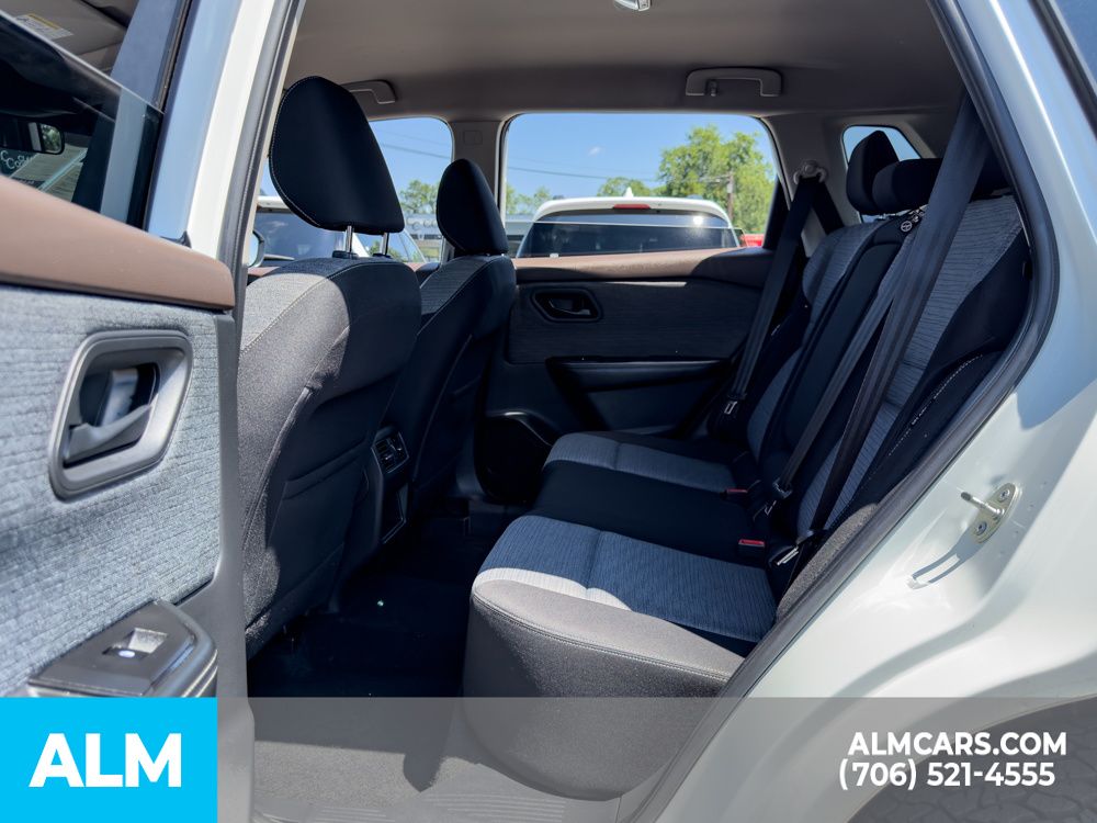 Used 2021 White Nissan S image 15
