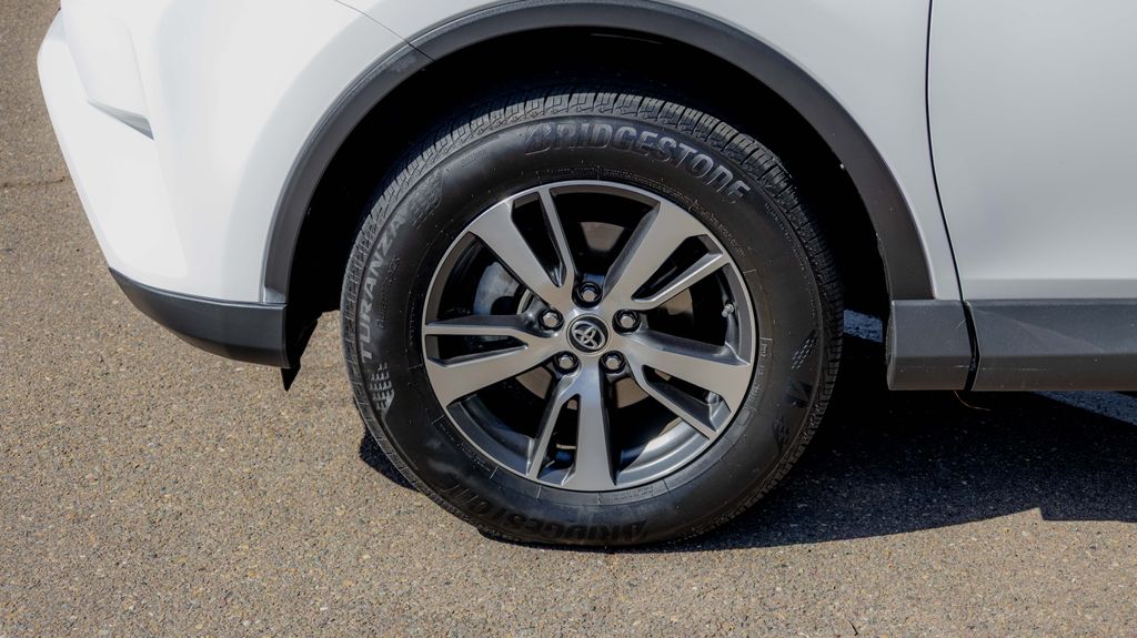 Used 2018 Toyota RAV4 XLE 4D Sport Utility