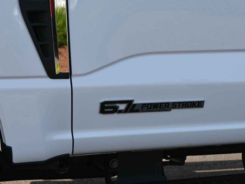2026 Ford Super Duty F-350 DRW XL