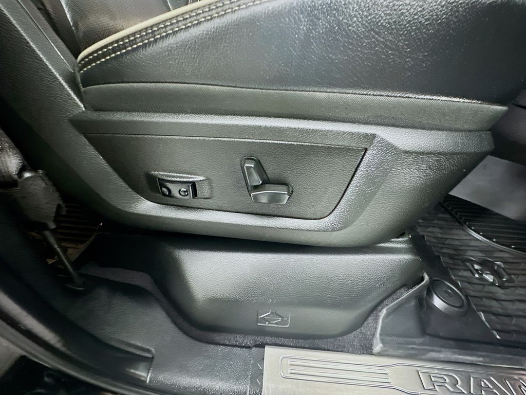 Used 2022 Black Ram Laramie image 24