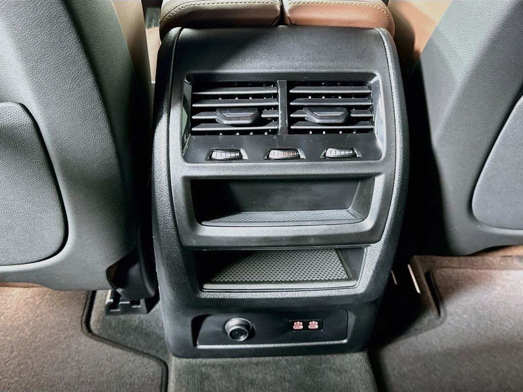 Thumbnail: 2026 BMW X5 - 18
