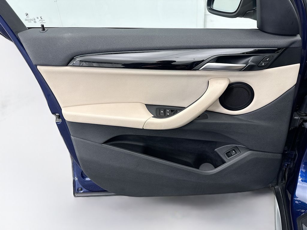 Thumbnail: 2020 BMW X1 - 23