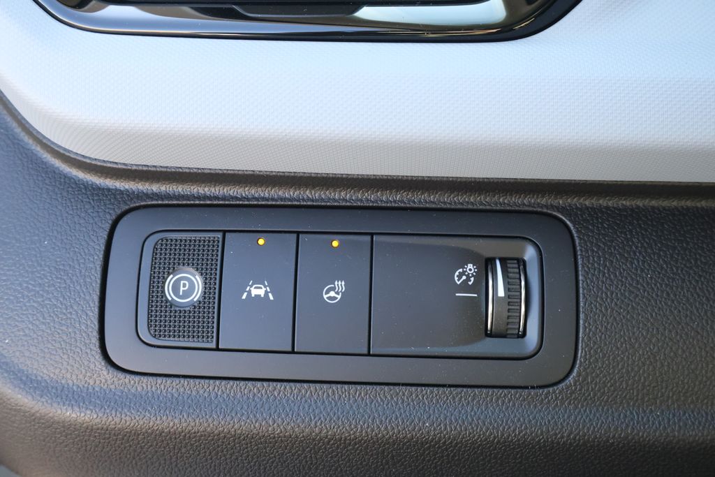 Thumbnail: 2027 Chevrolet Bolt EV - 19