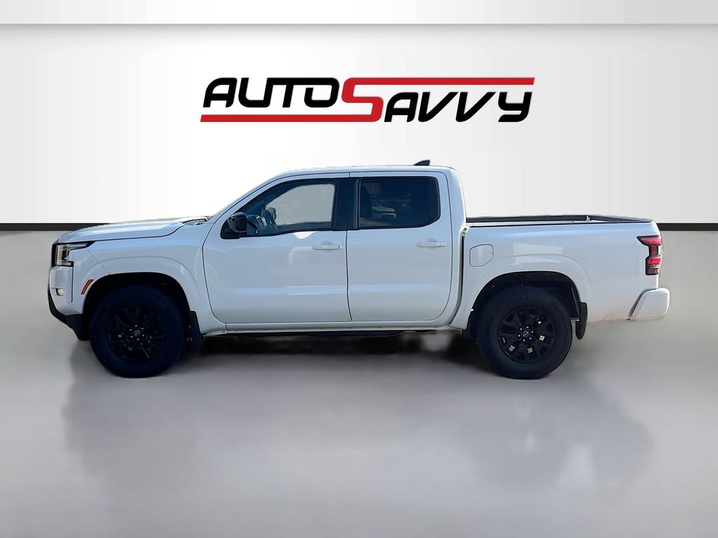 Used 2023 White Nissan SV image 4