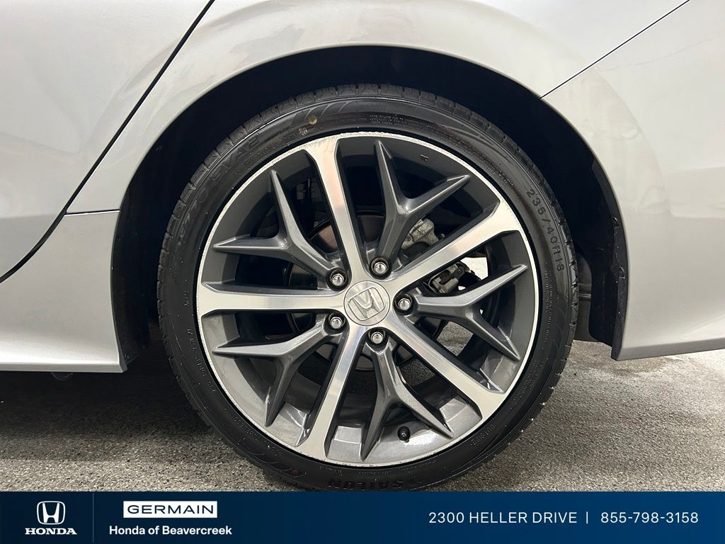 Used 2022 Silver Honda Touring image 14