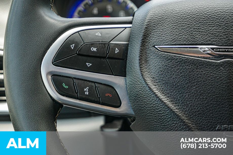 2024 Chrysler Pacifica Touring L photo 28