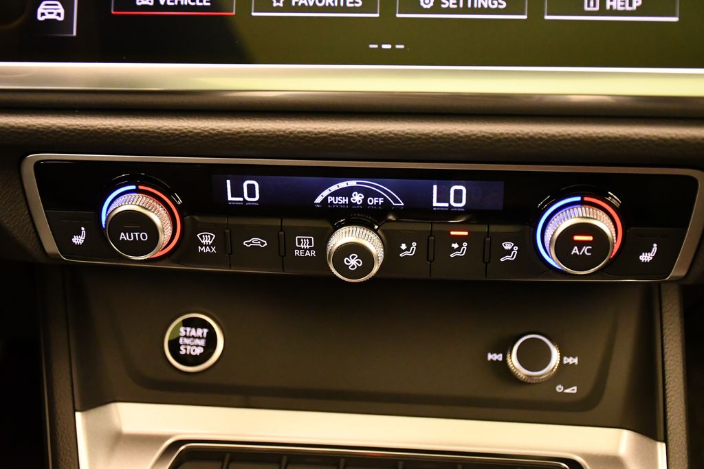 Thumbnail: 2025 Audi Q3 - 27