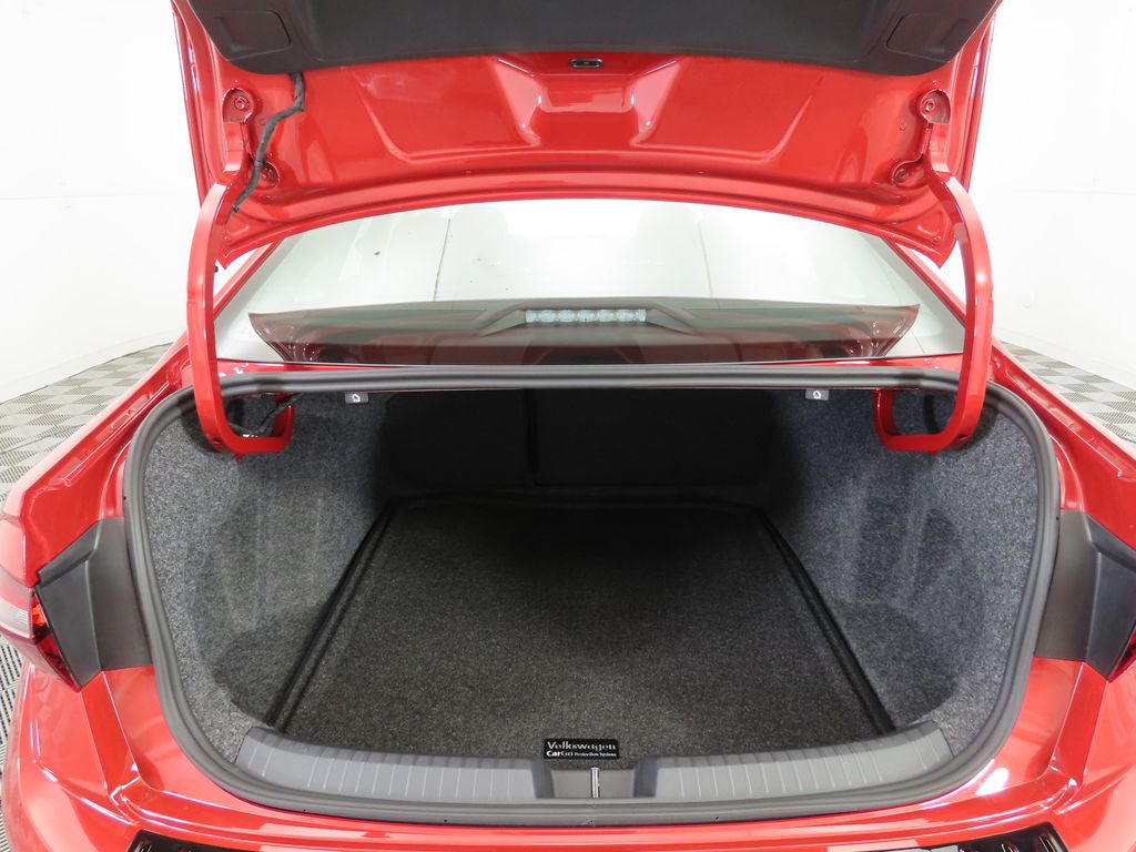 2025 Volkswagen Jetta SE 29