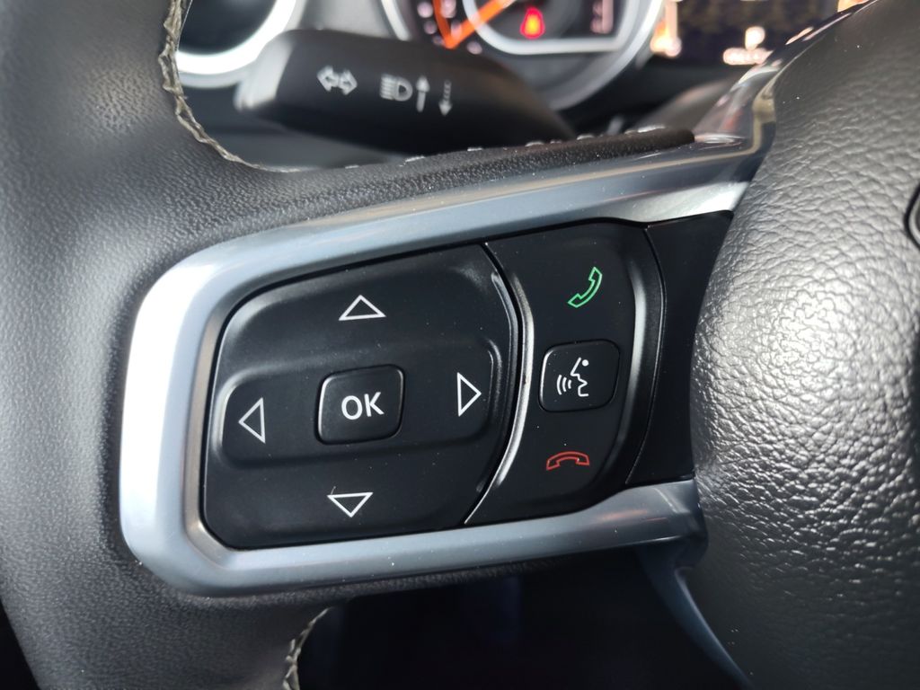 Used Car 2023 Jeep Gladiator  Overland For Sale Under $30,000 In Austin, Texas