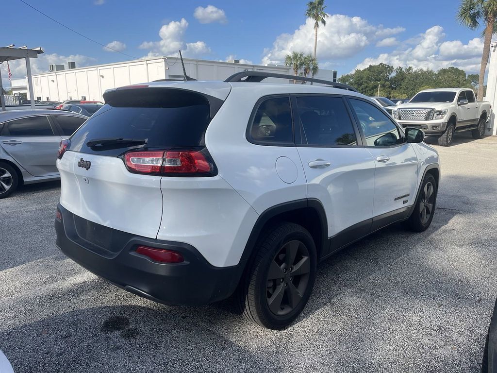 2016 Jeep Cherokee 75th Anniversary Edition 3