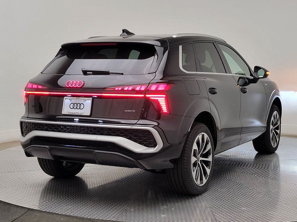 Thumbnail: 2026 Audi Q3 - 5