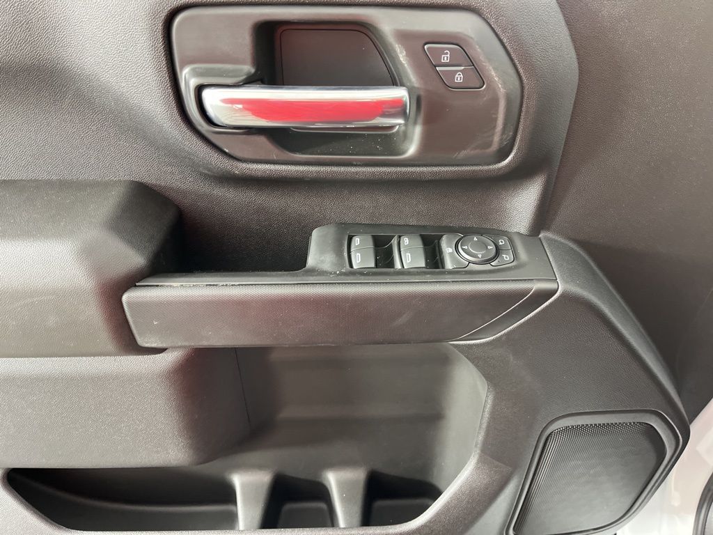 Thumbnail: 2025 Chevrolet Silverado 2500 - 25