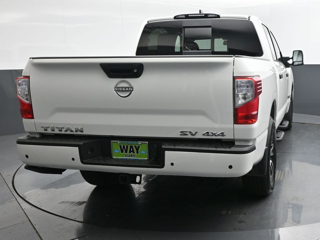 2024 Nissan Titan SV