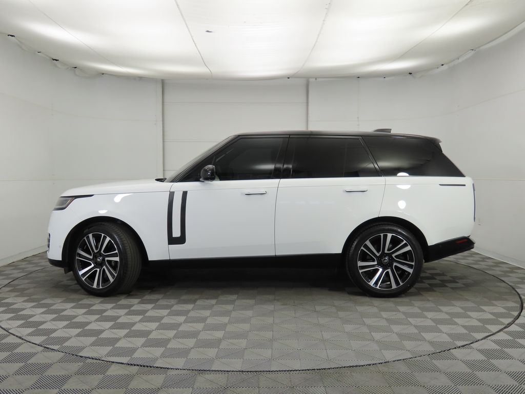 Thumbnail: 2023 Land Rover Range Rover - 8