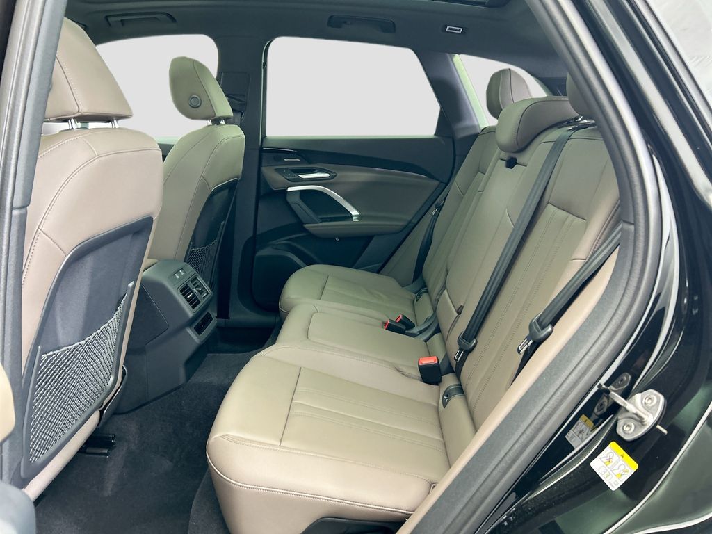 Thumbnail: 2025 Audi Q5 - 20