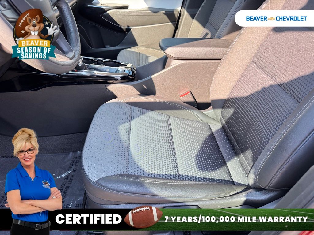 Used 2025 Chevrolet Trax SUV