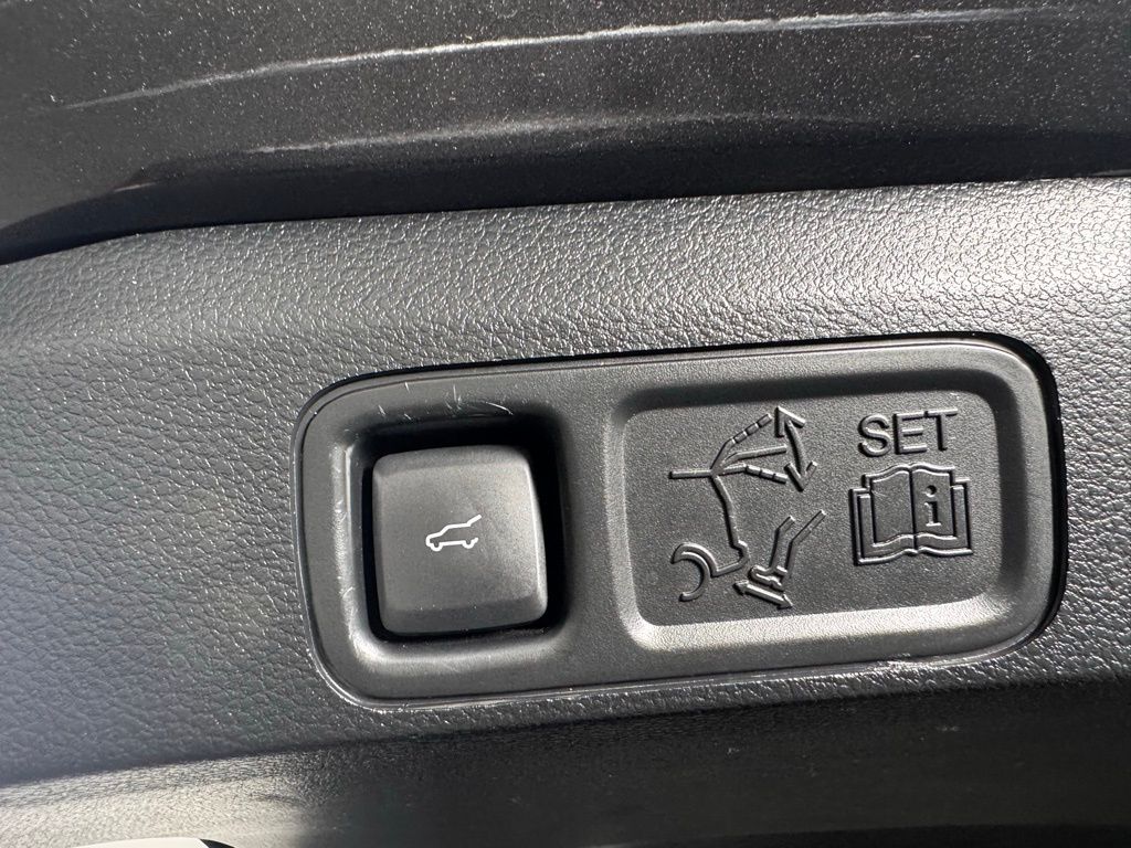 Used 2021 Gray Ford Platinum image 25