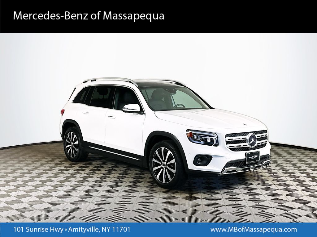 Polar White 2022 Mercedes-Benz GLB SUV / Crossover All-Wheel Drive 8-Speed Automatic
