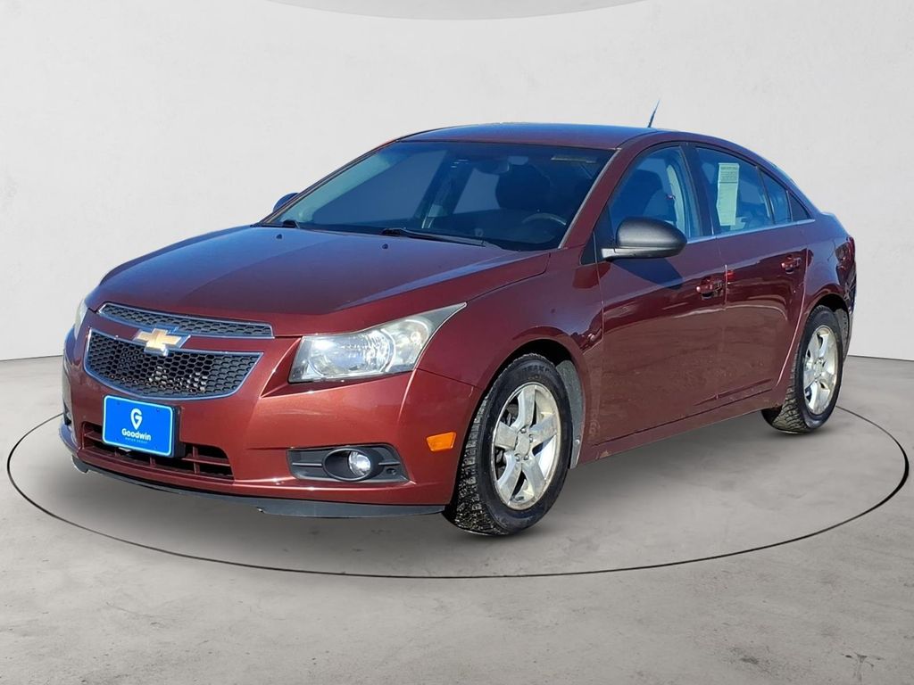 2012 Chevrolet Cruze LS Sedan FWD