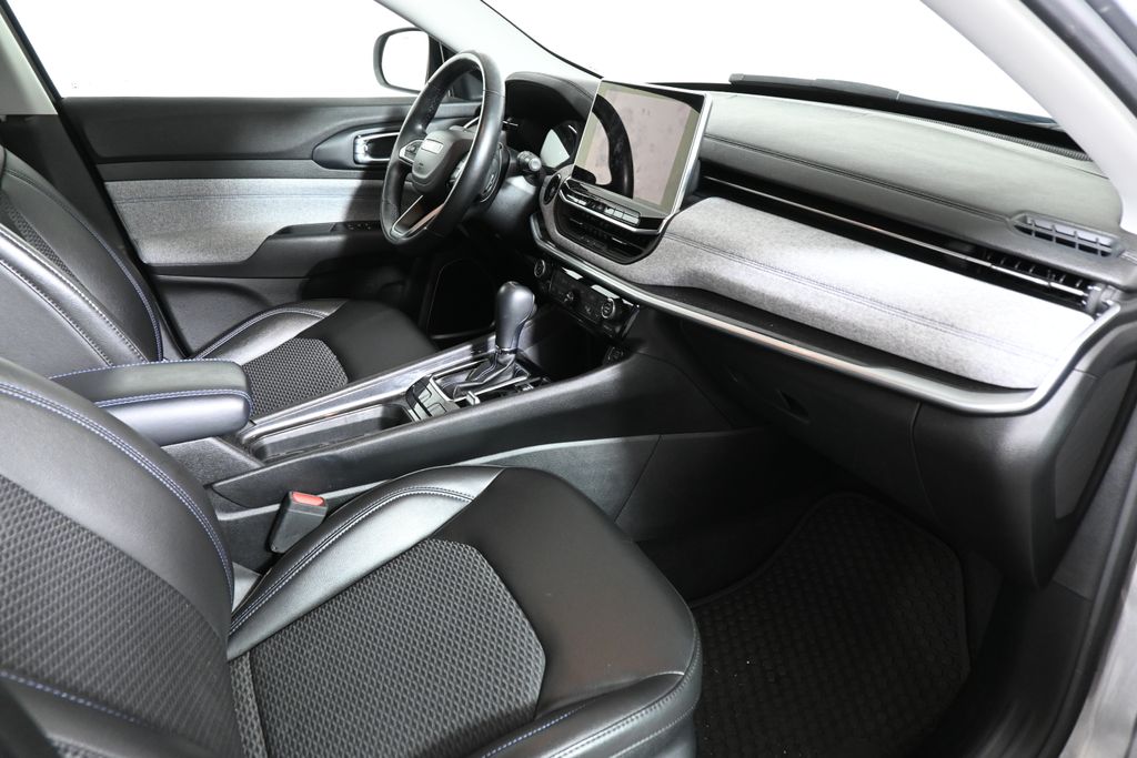 Thumbnail: 2022 Jeep Compass - 27