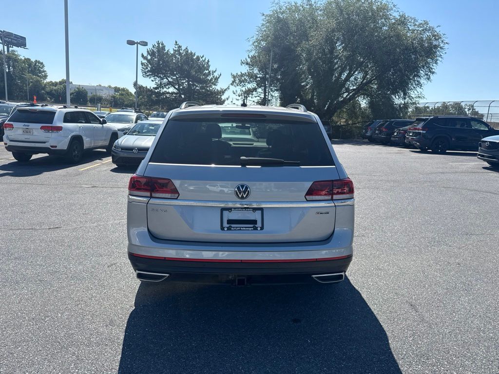 2022 Volkswagen Atlas 3.6L V6 SE w/Technology Silver at Sutliff Volkswagen