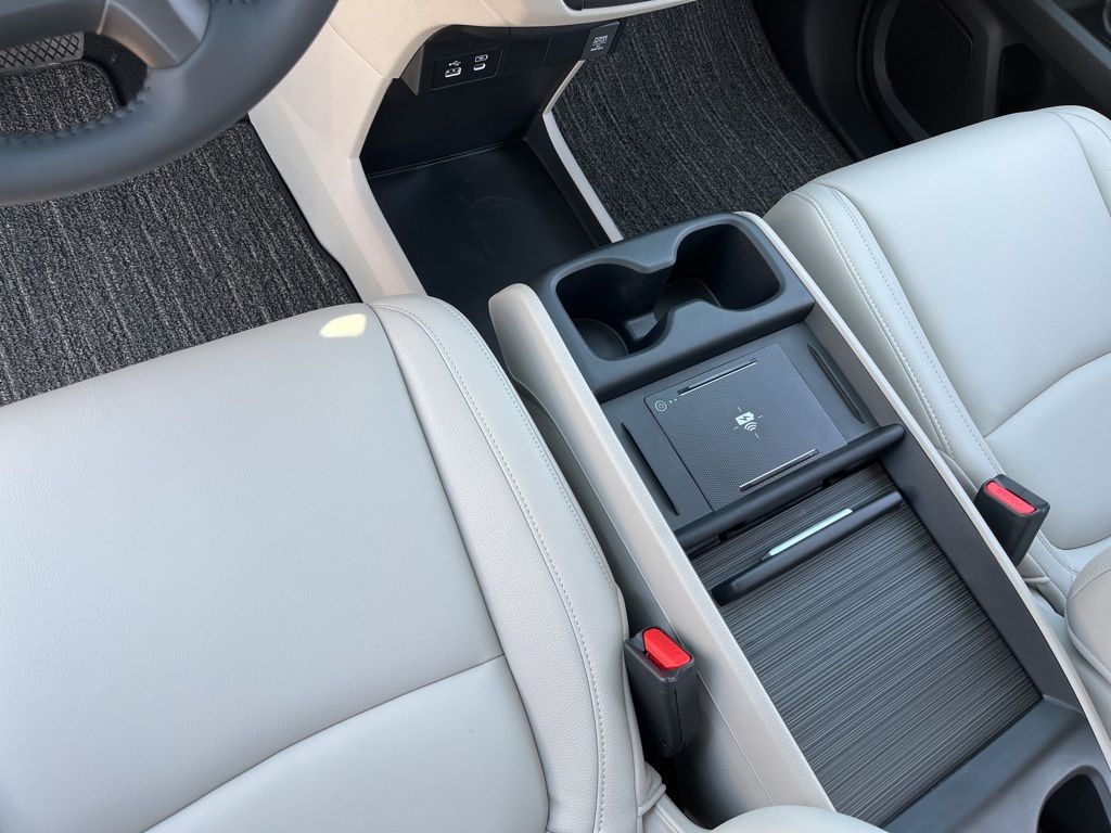 Thumbnail: 2026 Honda Odyssey - 12