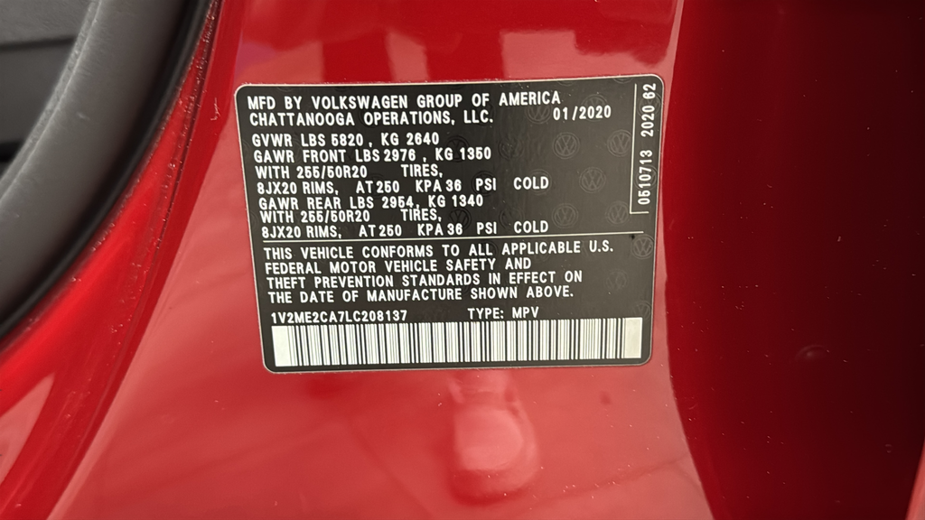 Used 2020 Red Metallic Volkswagen 3.6L V6 SEL image 28