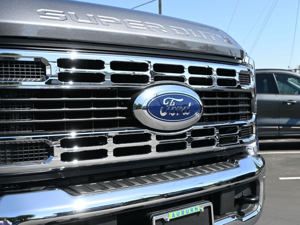 2025 Ford F-350 Super Duty XLT