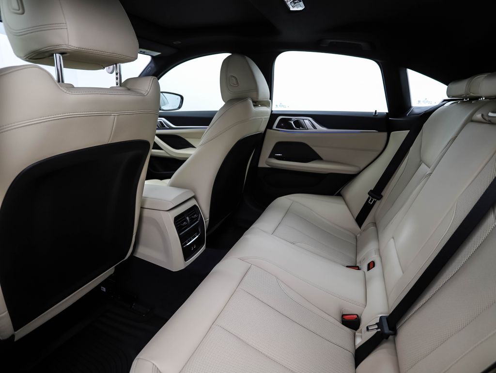 Thumbnail: 2025 BMW i4 - 21