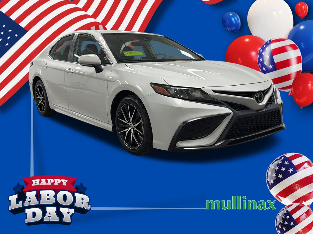  2023 Toyota Camry SE FWD   