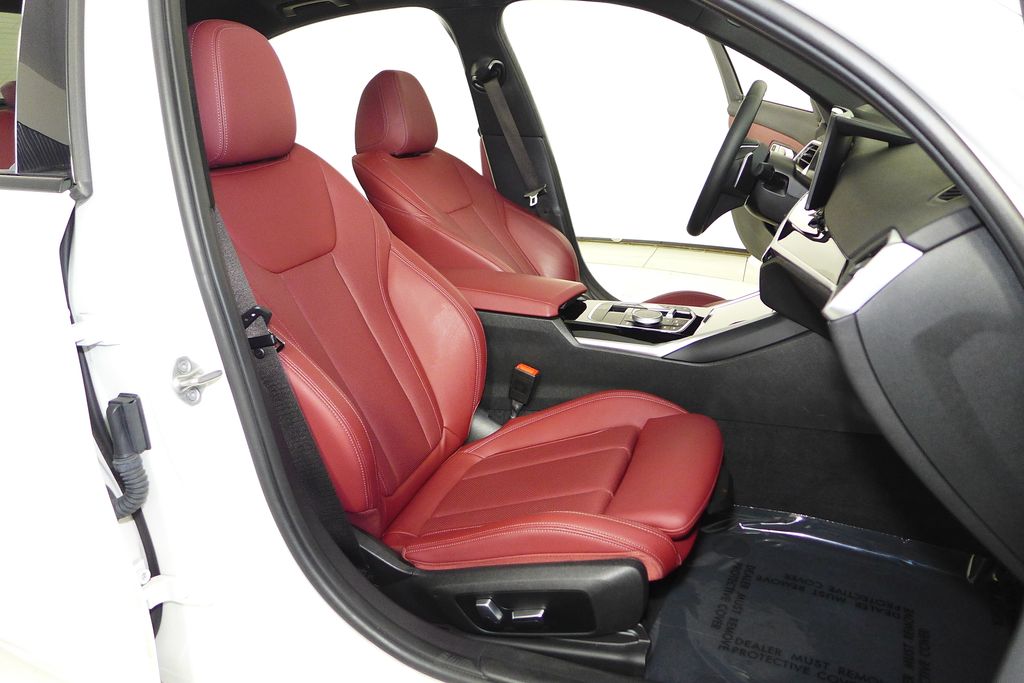 Thumbnail: 2023 BMW 3 Series - 19