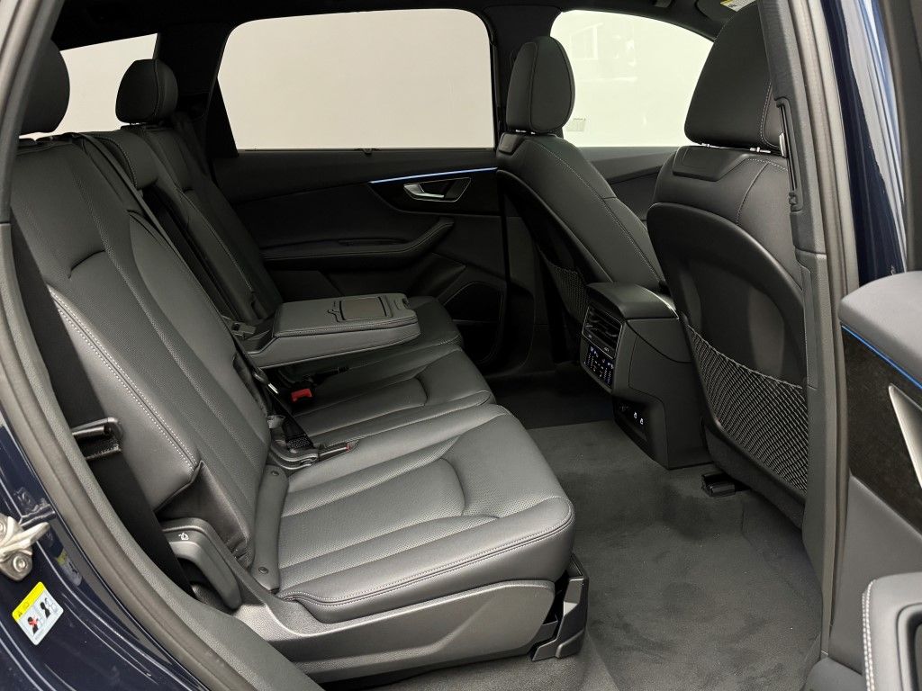 2025 Audi Q7  21