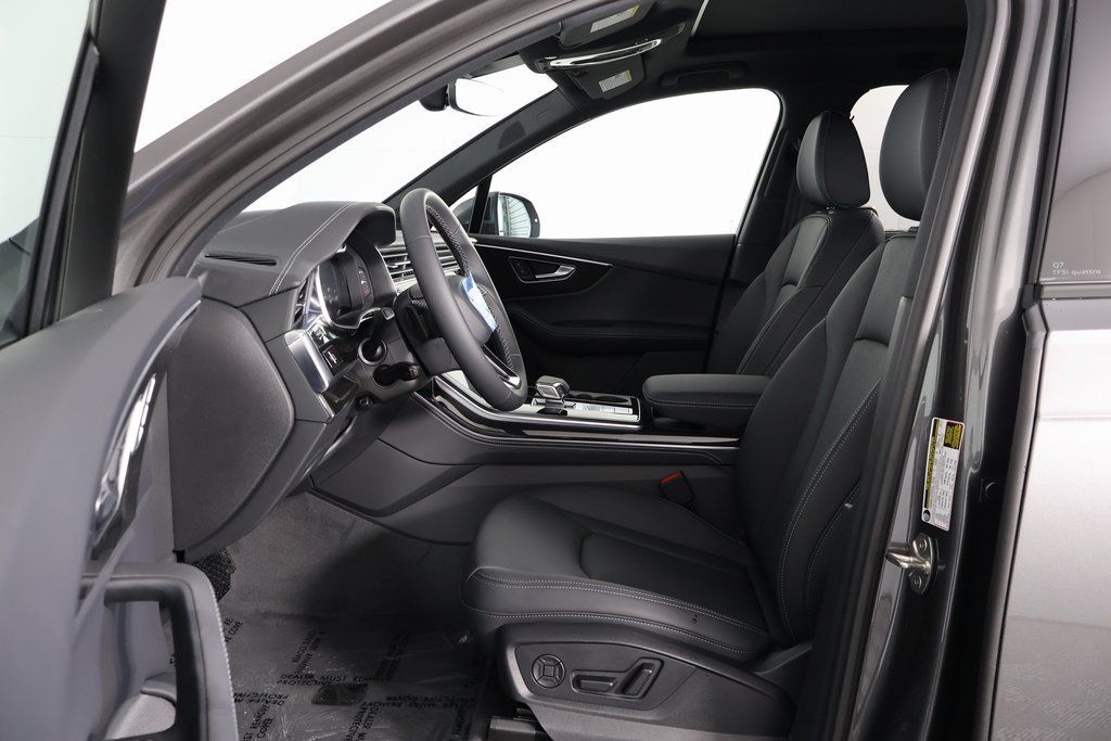 Thumbnail: 2026 Audi Q7 - 5