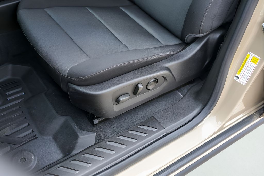 Used Car 2023 Chevrolet Colorado  Trail Boss For Sale Under $40,000 In Austin, Texas