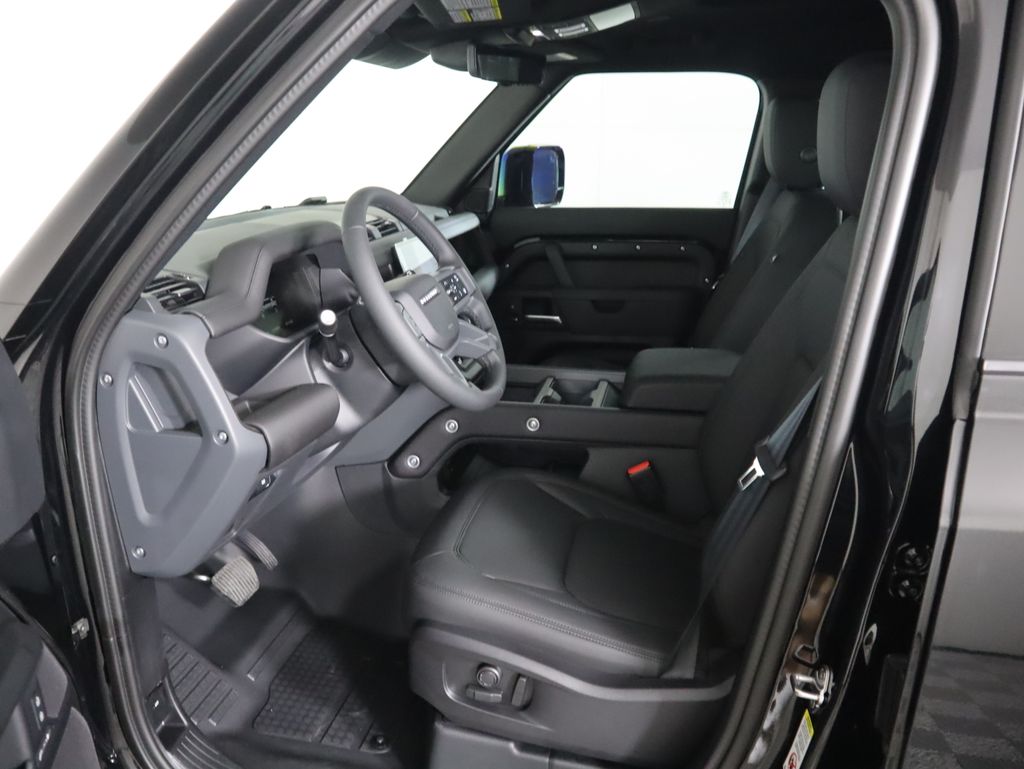 Thumbnail: 2025 Land Rover Defender - 20