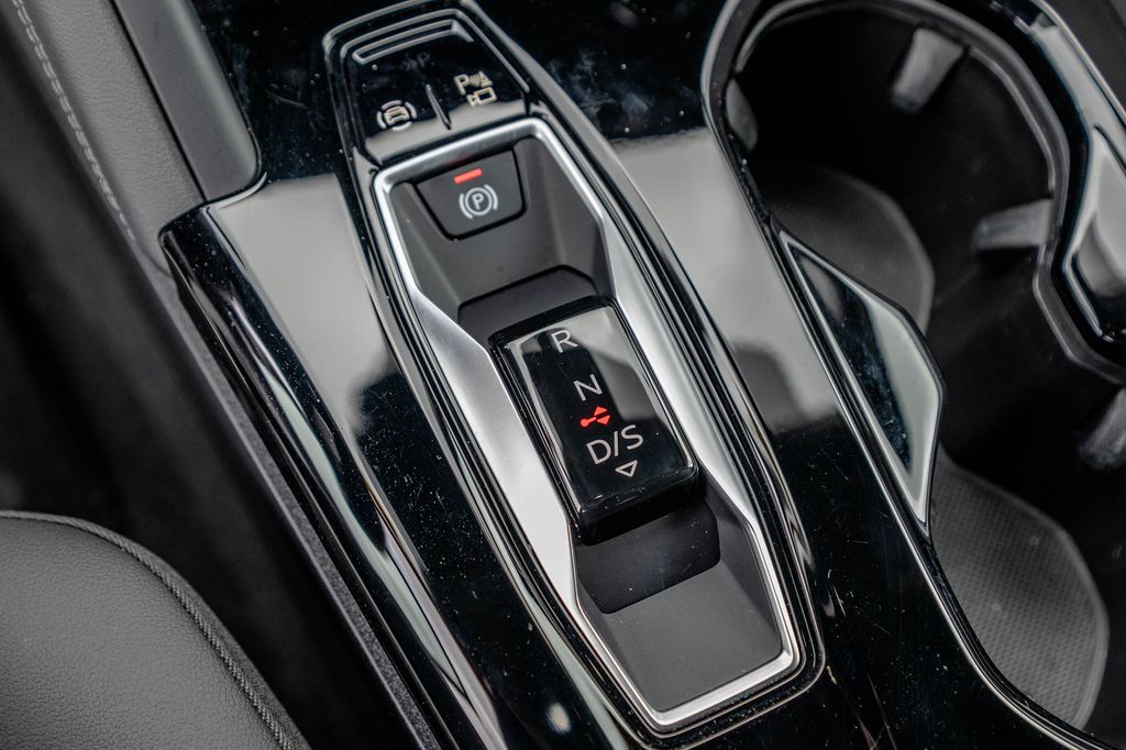 2025 Audi Q5 Premium - Photo 23
