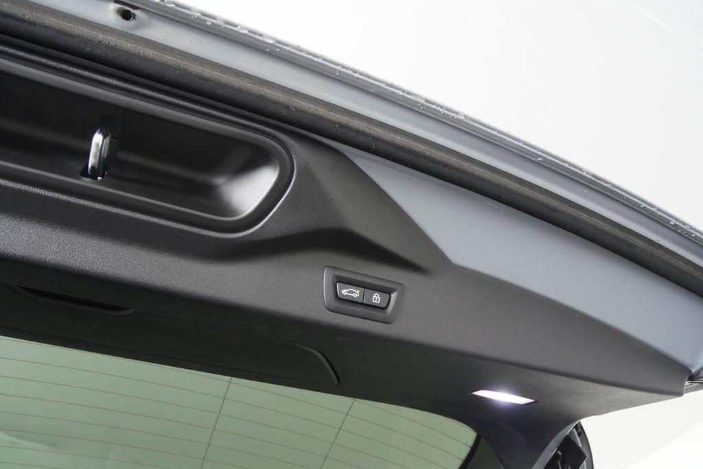 Thumbnail: 2023 BMW X7 - 18