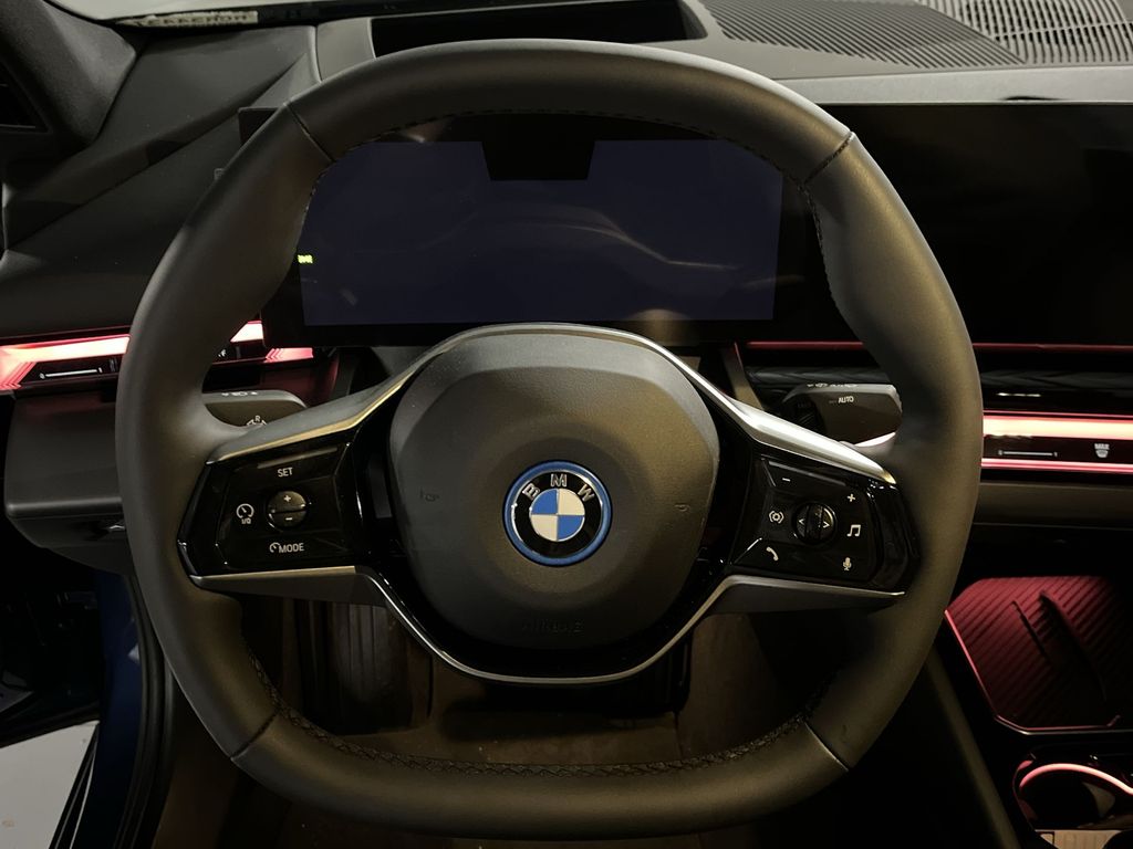 2024 BMW i5 eDrive40 14