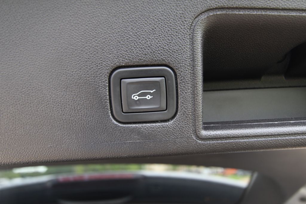 Used 2024 GMC Terrain SUV