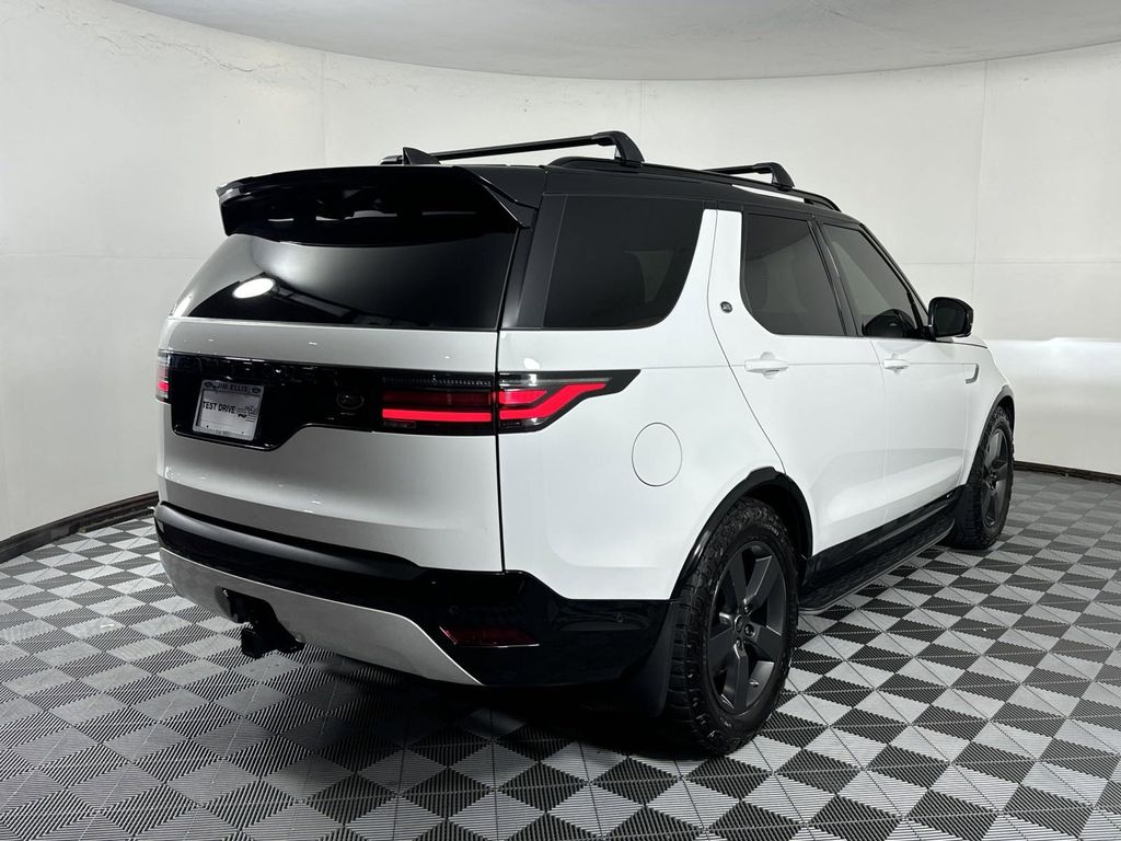 2022 Land Rover Discovery S R-Dynamic 7