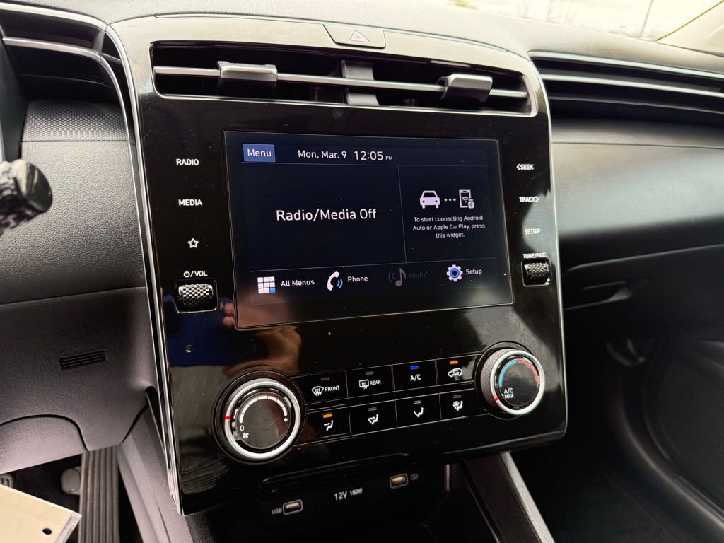 Thumbnail: 2023 Hyundai Tucson - 18